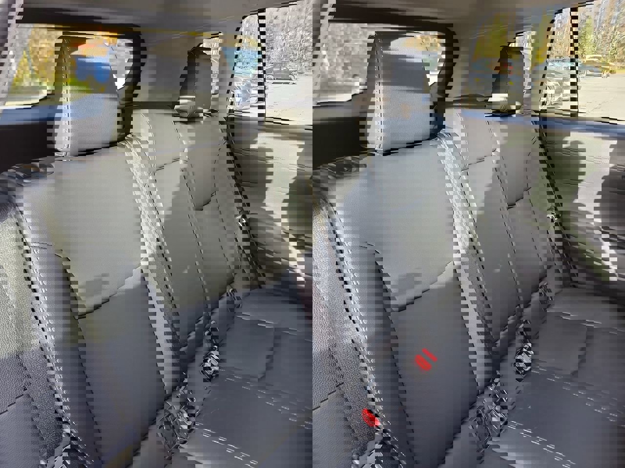 Used 2023 Toyota Corolla Cross XLE image 20