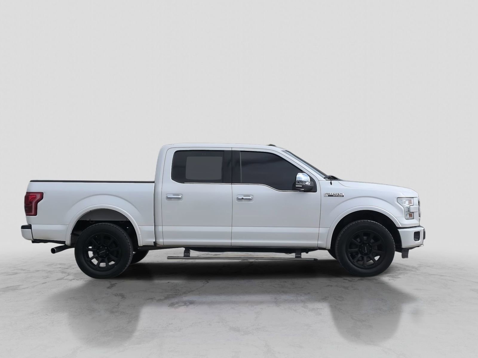 Used 2015 Ford F150 Platinum w/ Equipment Group 701A Luxury image 9