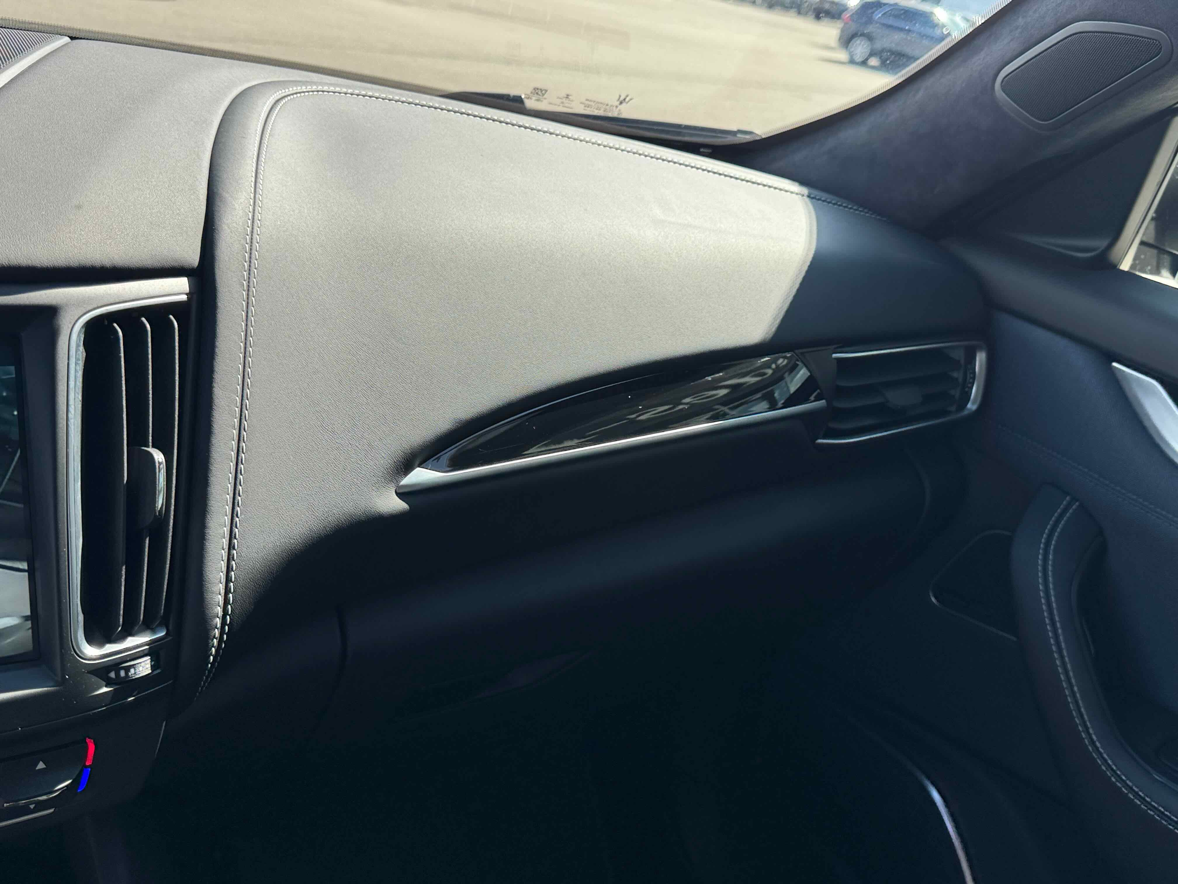 Used 2018 Maserati Levante GranLusso image 22