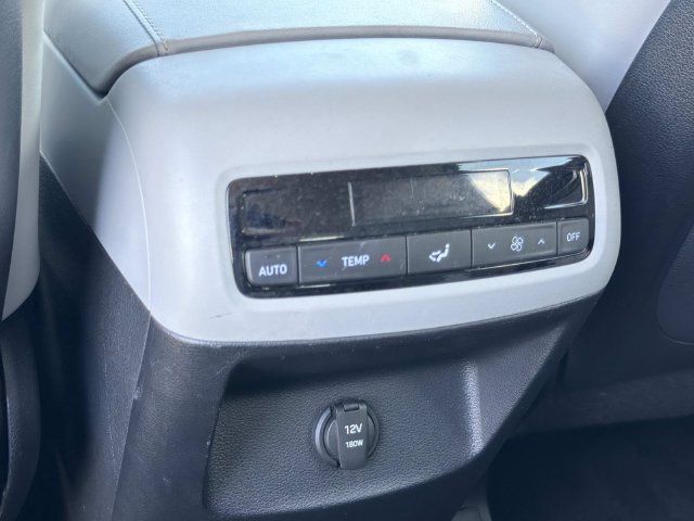 Used 2024 Hyundai Palisade SEL FWD image 21