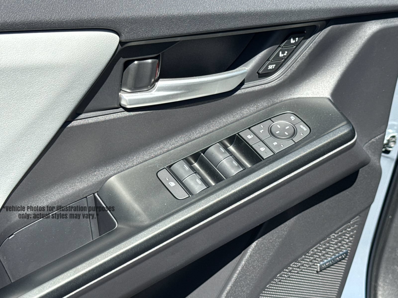 New 2026 Subaru Solterra AWD/4WD image 18