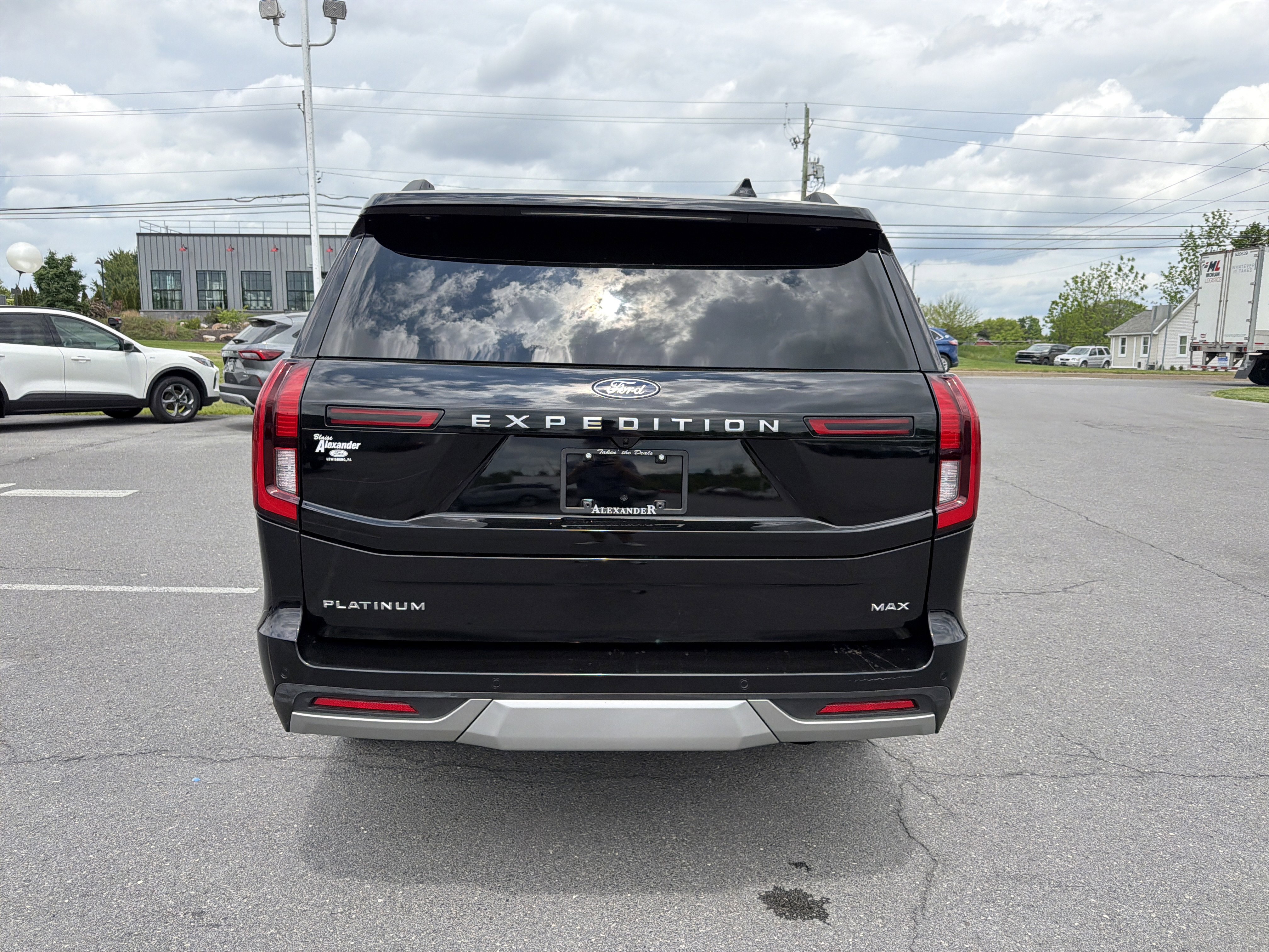 Used 2025 Ford Expedition Max Platinum w/ Driver's Package AWD/4WD video 4