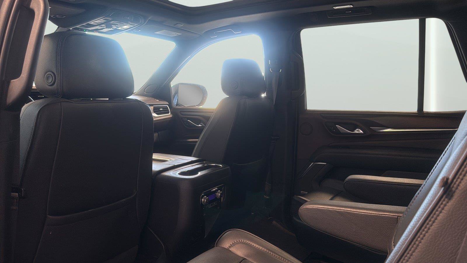 Used 2022 GMC Yukon Denali w/ Denali Premium Package AWD/4WD image 17