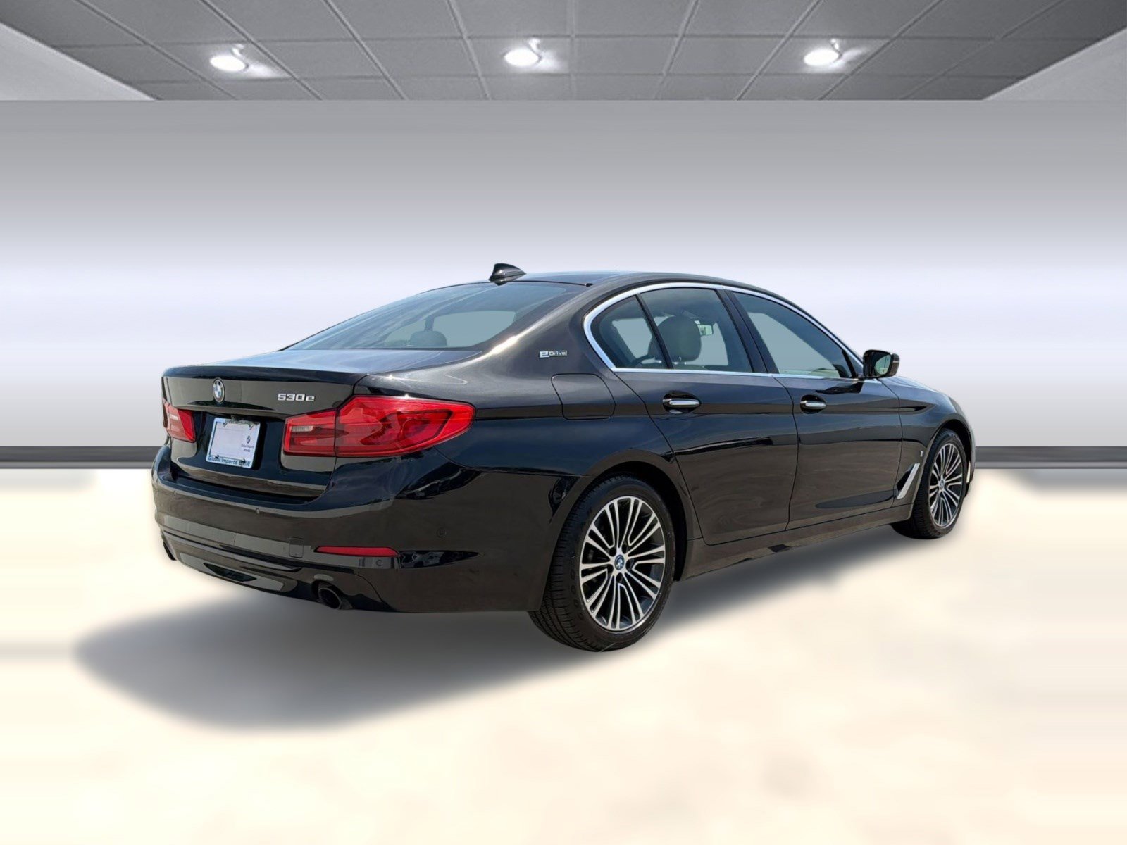Used 2018 BMW 530e xDrive AWD/4WD image 8