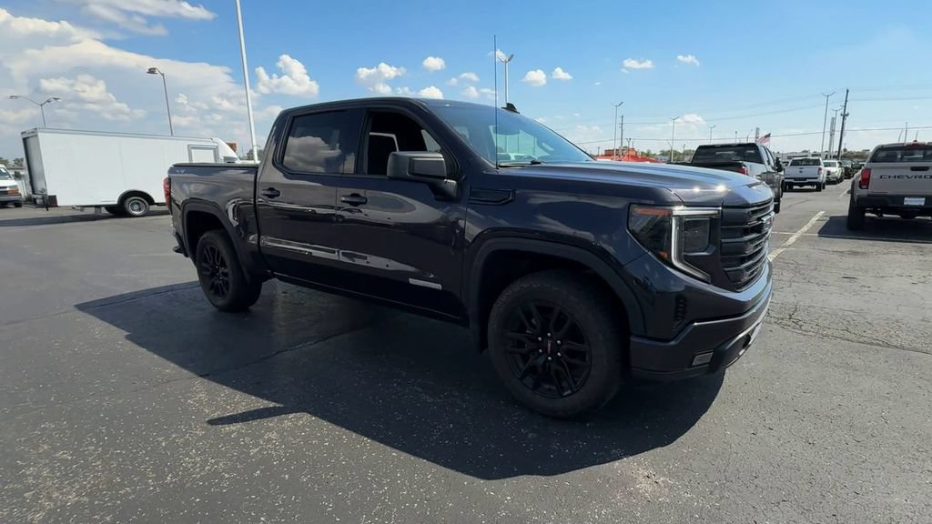 Used 2024 GMC Sierra 1500 Elevation AWD/4WD image 2