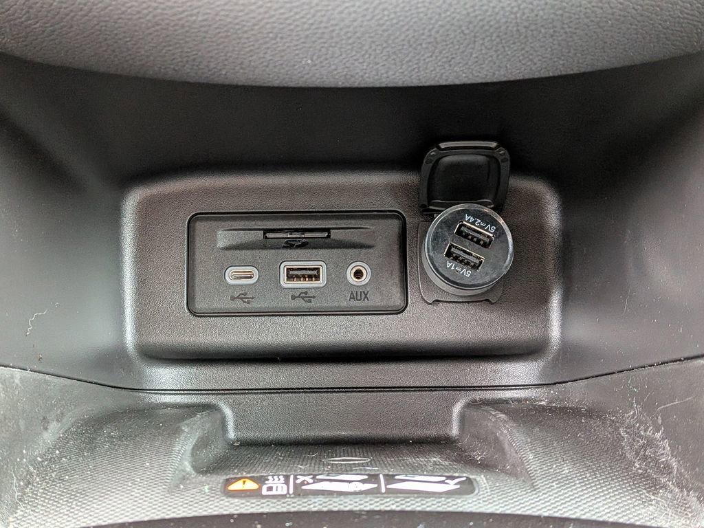 Used 2024 Chevrolet Equinox Premier FWD image 33