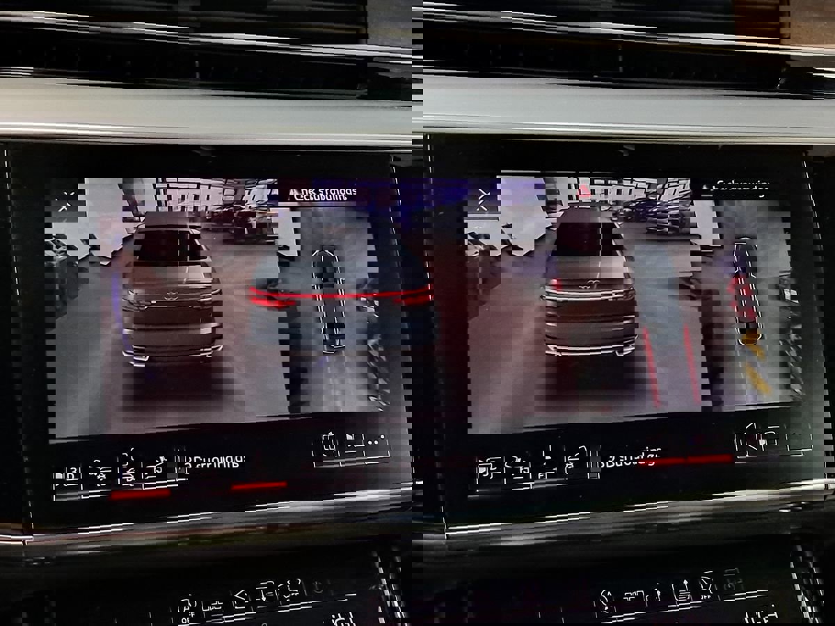 Used 2021 Audi A8 L 4.0T w/ Executive Plus Package image 27