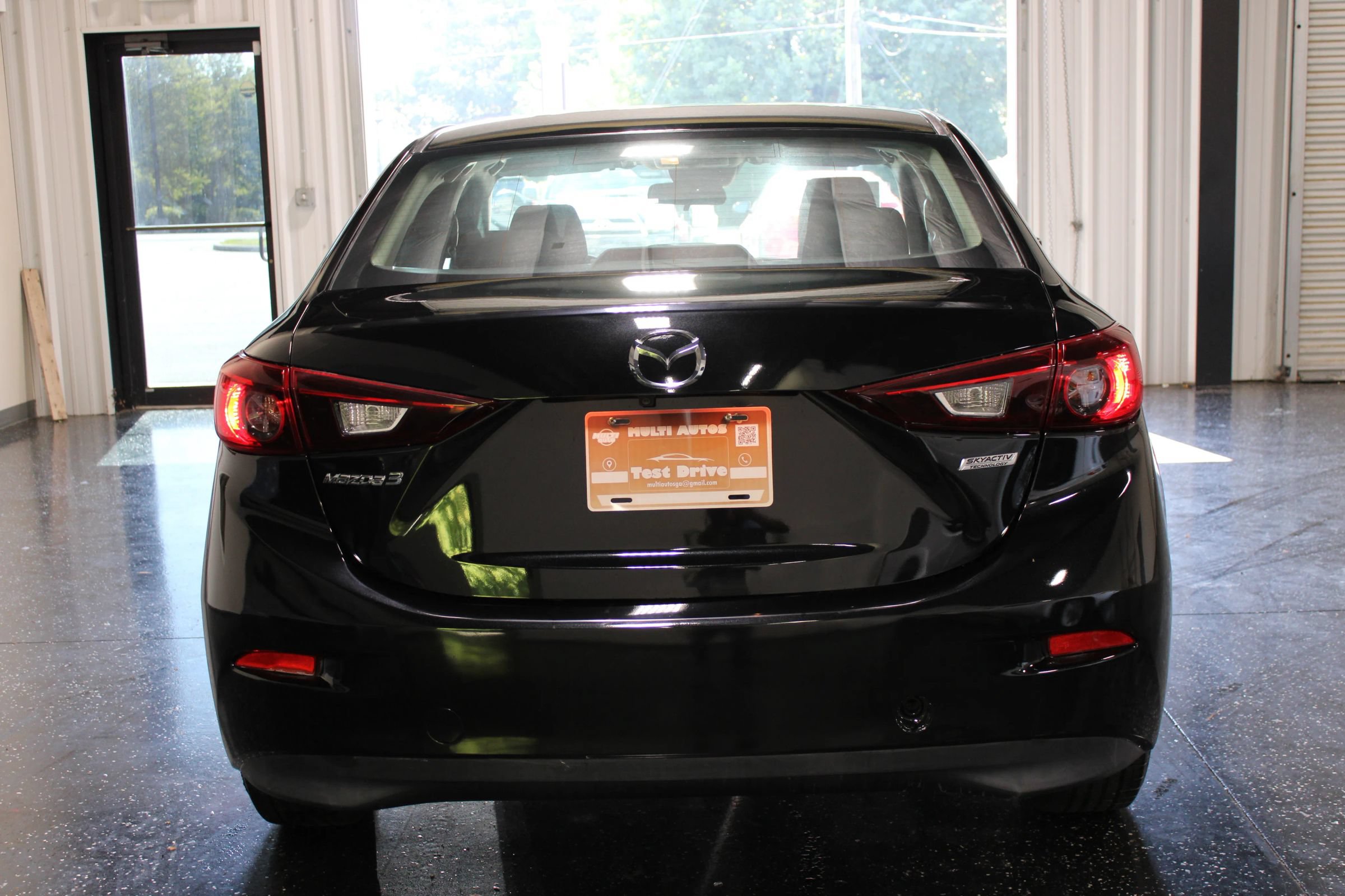 Used 2018 MAZDA MAZDA3 Sport w/ Preferred Equipment Package FWD image 4