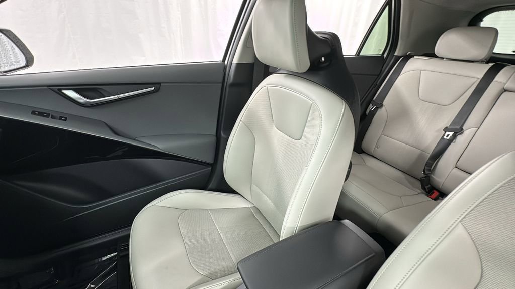 New 2025 Kia Niro EX image 13