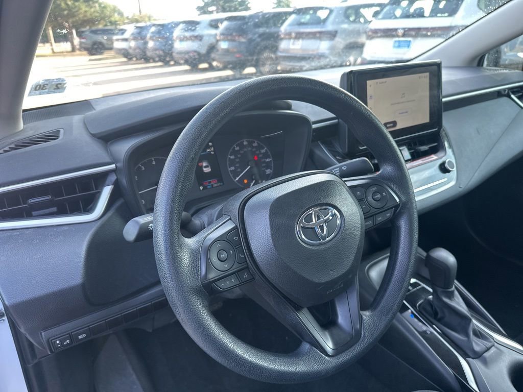 Used 2025 Toyota Corolla LE FWD image 19