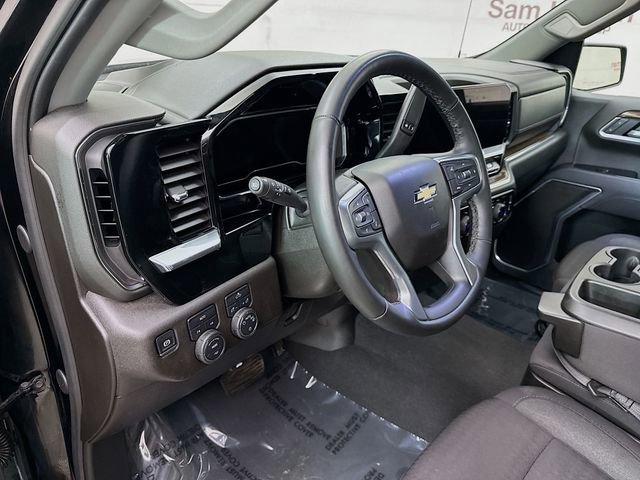 Used 2025 Chevrolet Silverado 1500 LT image 12