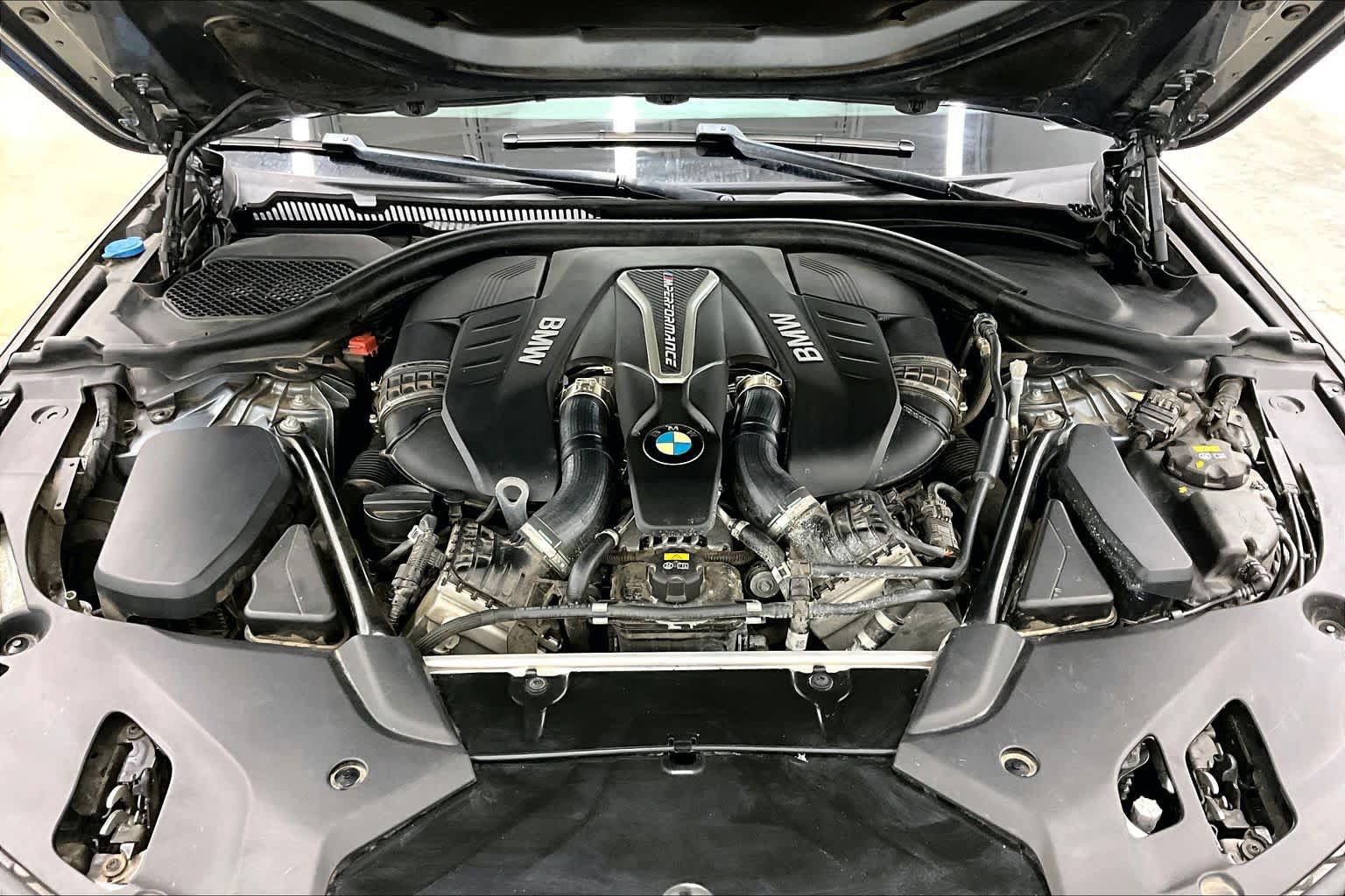 Used 2019 BMW M550i xDrive w/ Premium Package 2 AWD/4WD image 31