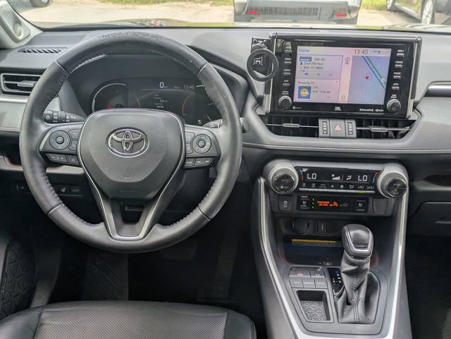 Used 2021 Toyota RAV4 Limited image 33