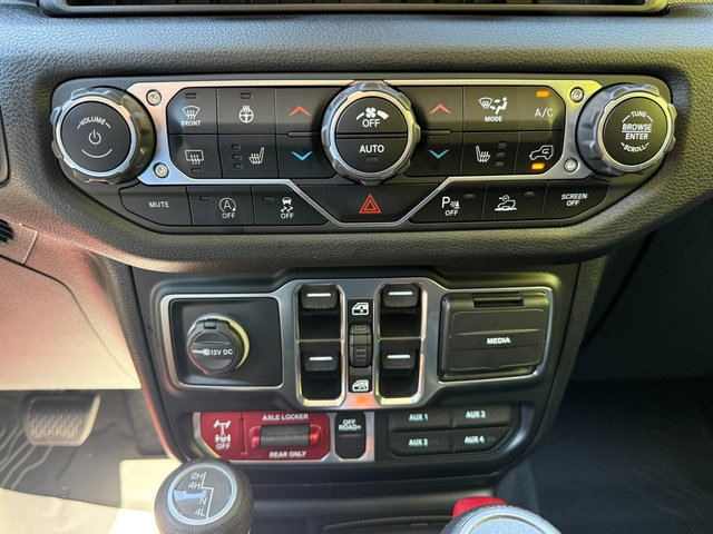 Used 2024 Jeep Gladiator Sport AWD/4WD image 24