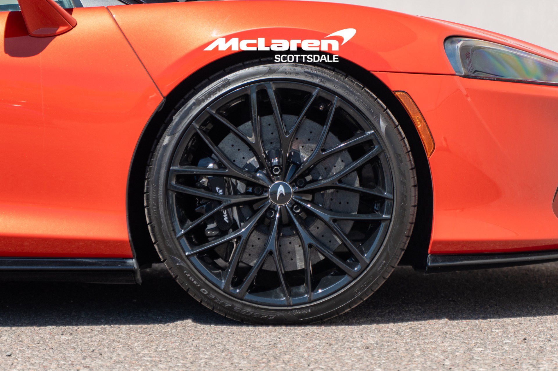Used 2023 McLaren GT RWD image 31