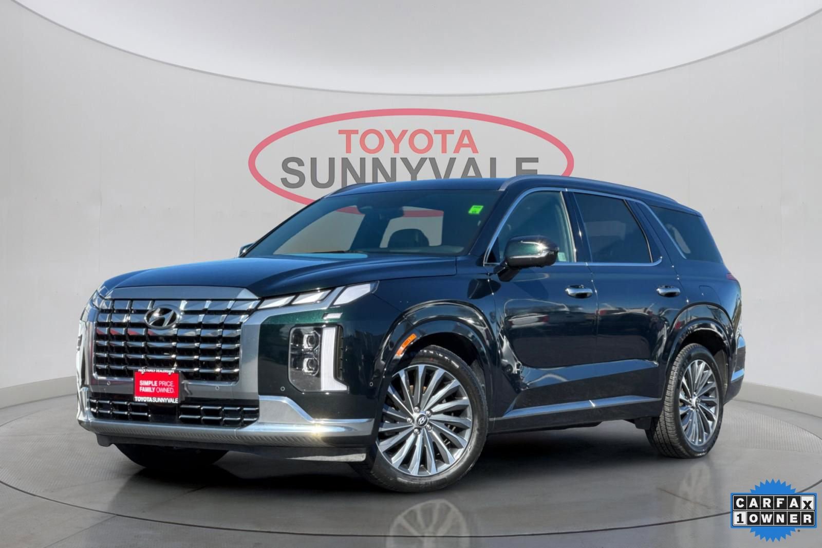 Used 2024 Hyundai Palisade Calligraphy image 2