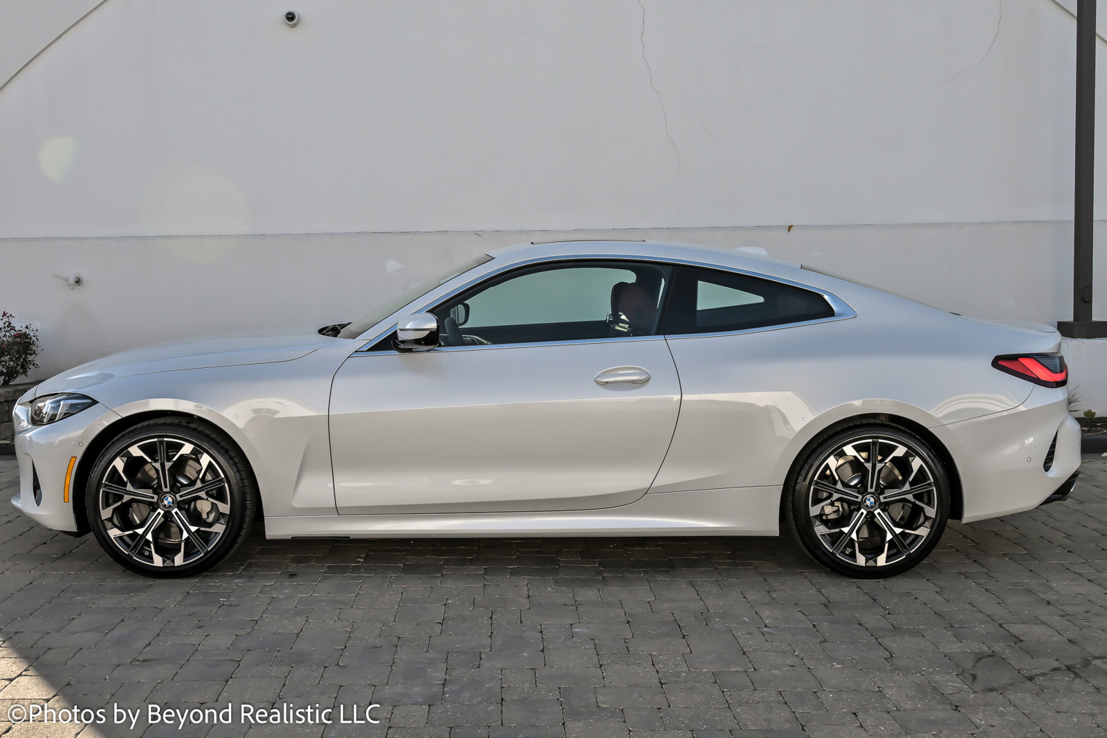 Used 2025 BMW 430i xDrive Coupe w/ Premium Package image 9