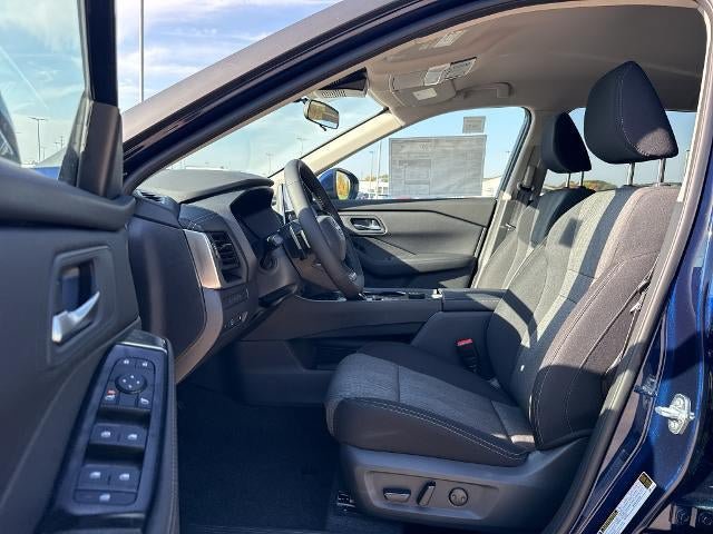 New 2027 Nissan Rogue SV w/ Cold Weather Package AWD/4WD image 4