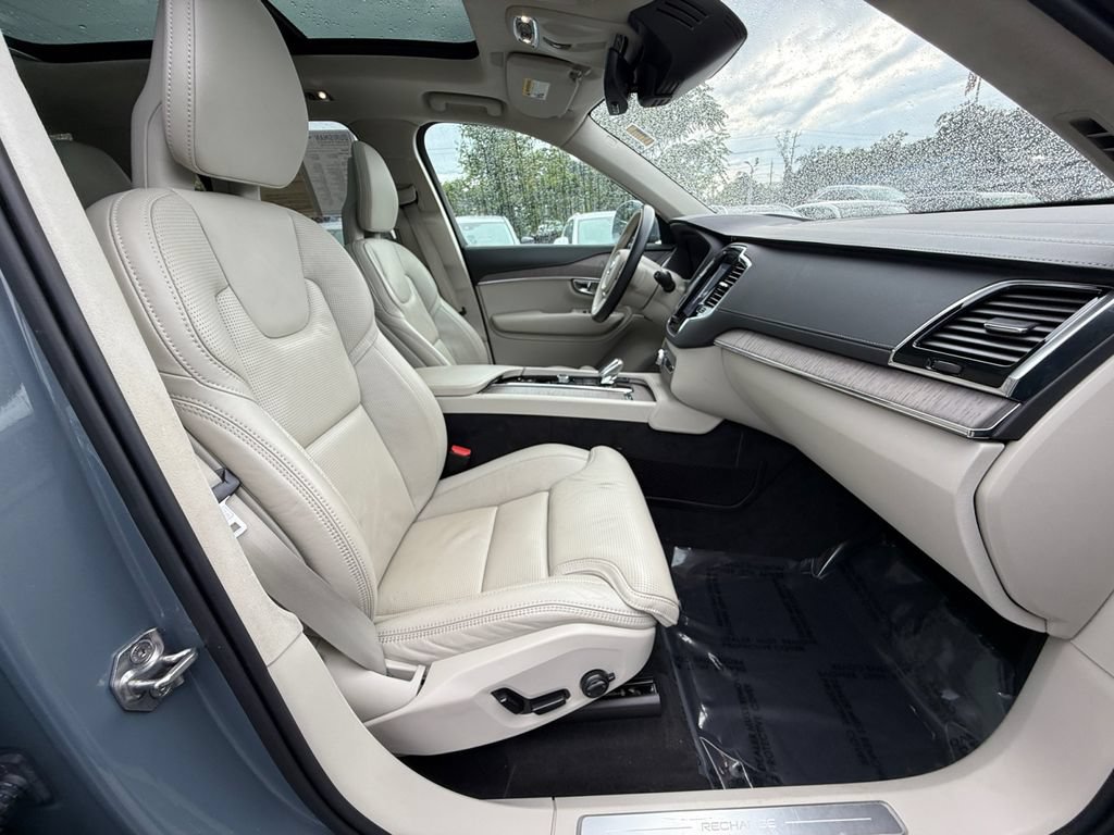 Used 2021 Volvo XC90 T8 Inscription w/ Lounge Package AWD/4WD image 28