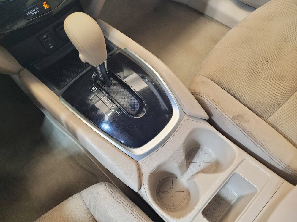 Used 2014 Nissan Rogue S AWD/4WD image 26