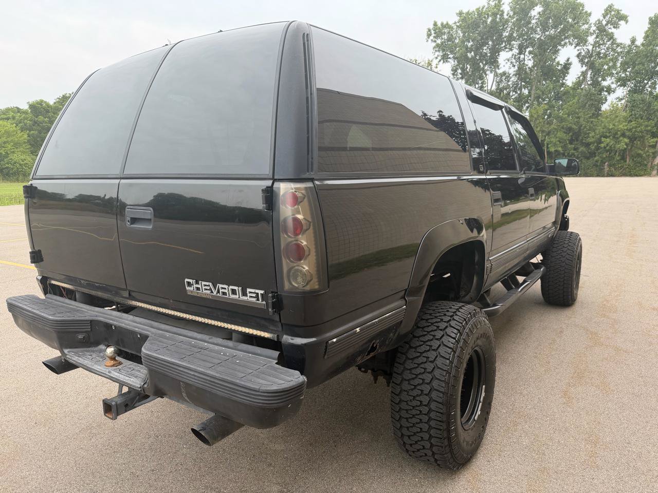 Used 1997 Chevrolet Suburban 4WD w/ Preferred Equipment Group 2 image 5