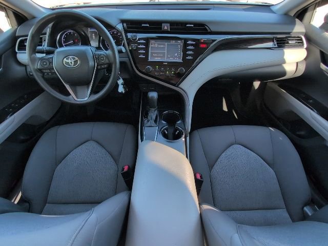 Used 2020 Toyota Camry LE image 5