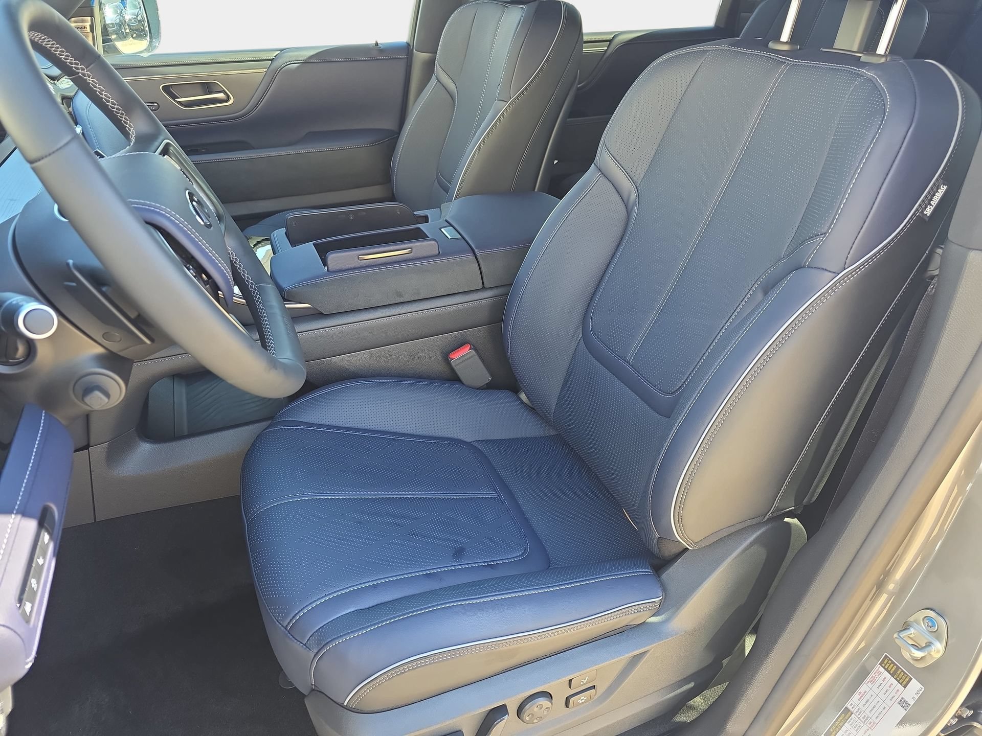 New 2026 INFINITI QX80 4WD w/ Sport Exterior Package image 15