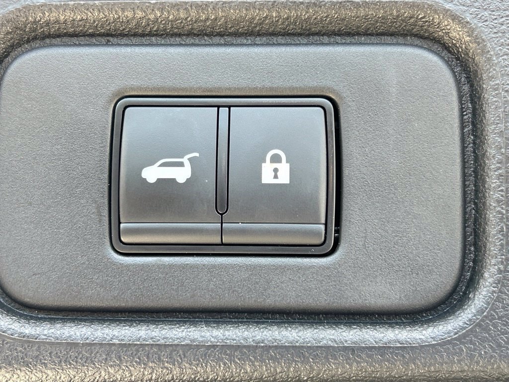 Certified 2025 Nissan Pathfinder SV w/ SV Premium Package FWD image 55