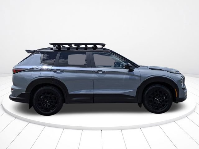 Used 2026 Mitsubishi Outlander AWD image 2
