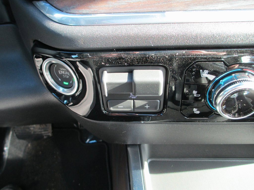 New 2026 GMC Sierra 1500 SLT w/ SLT Convenience Package image 22