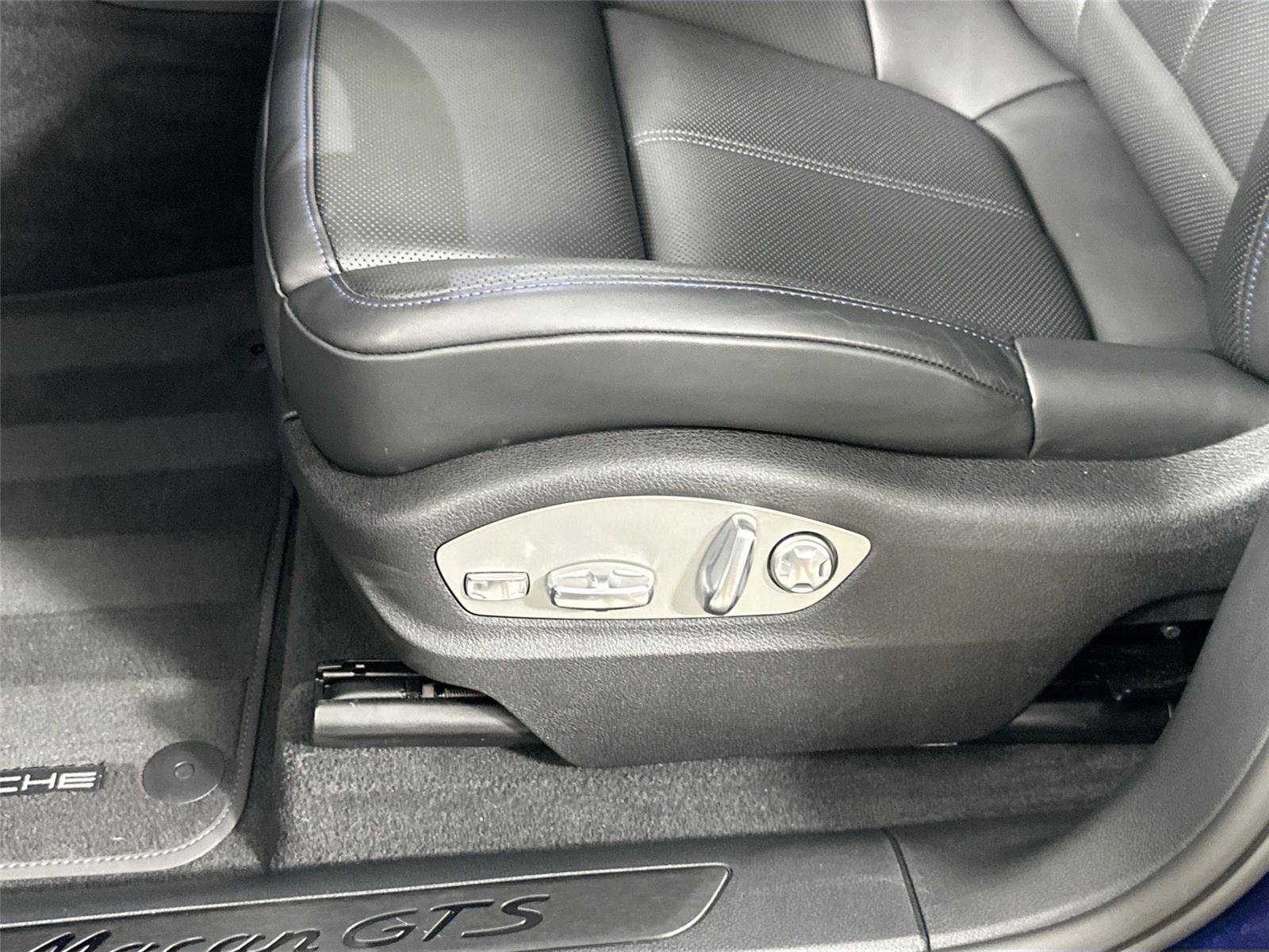Certified 2025 Porsche Macan GTS AWD/4WD image 33