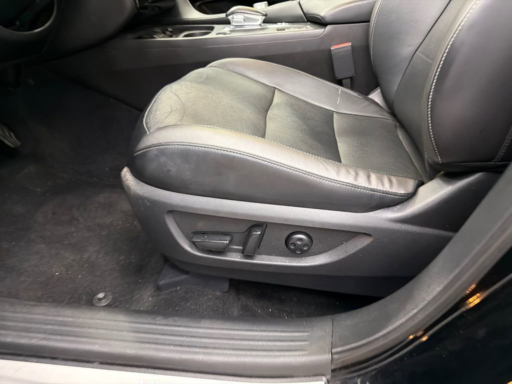 Used 2023 INFINITI QX50 Luxe image 10