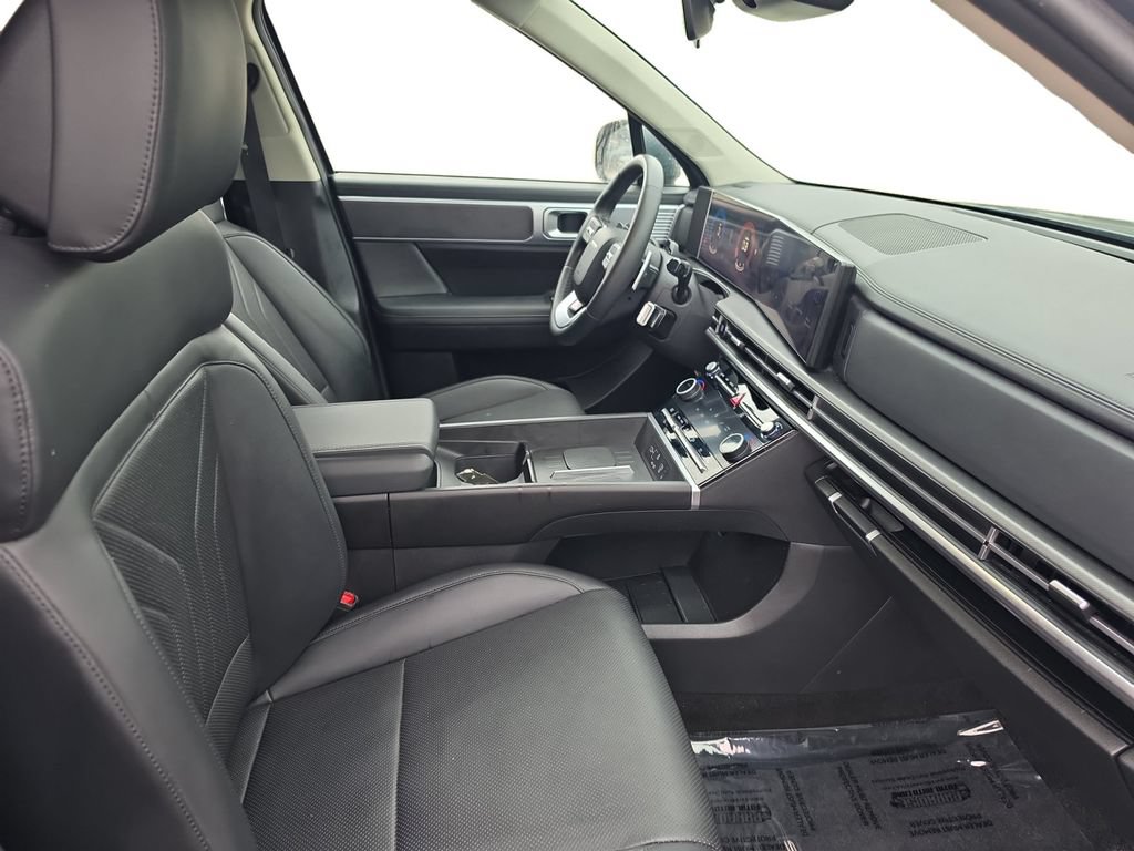 Certified 2025 Hyundai Santa Fe SEL FWD image 18
