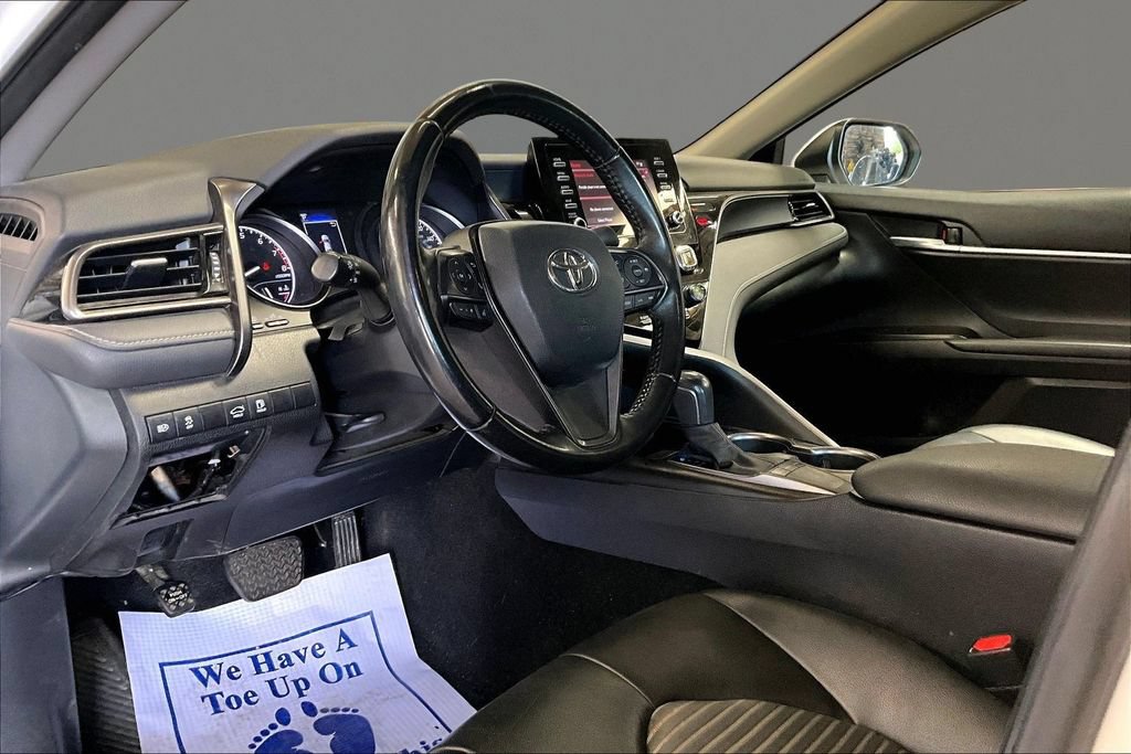 Used 2023 Toyota Camry SE FWD image 12