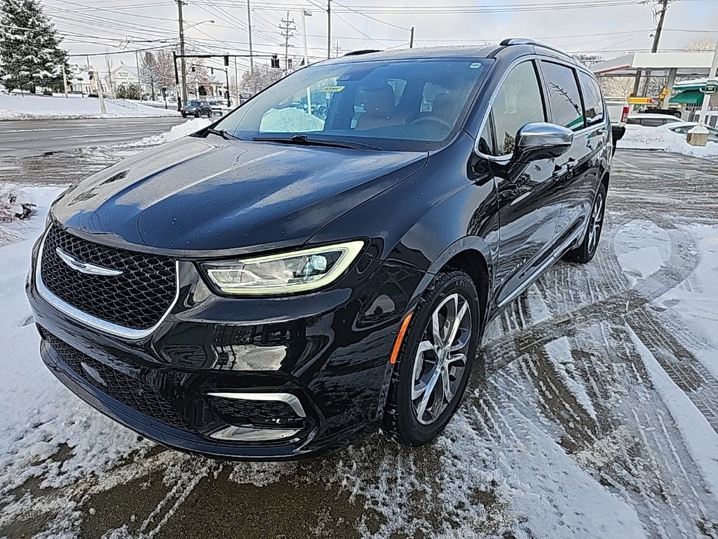 Certified 2022 Chrysler Pacifica Pinnacle image 8