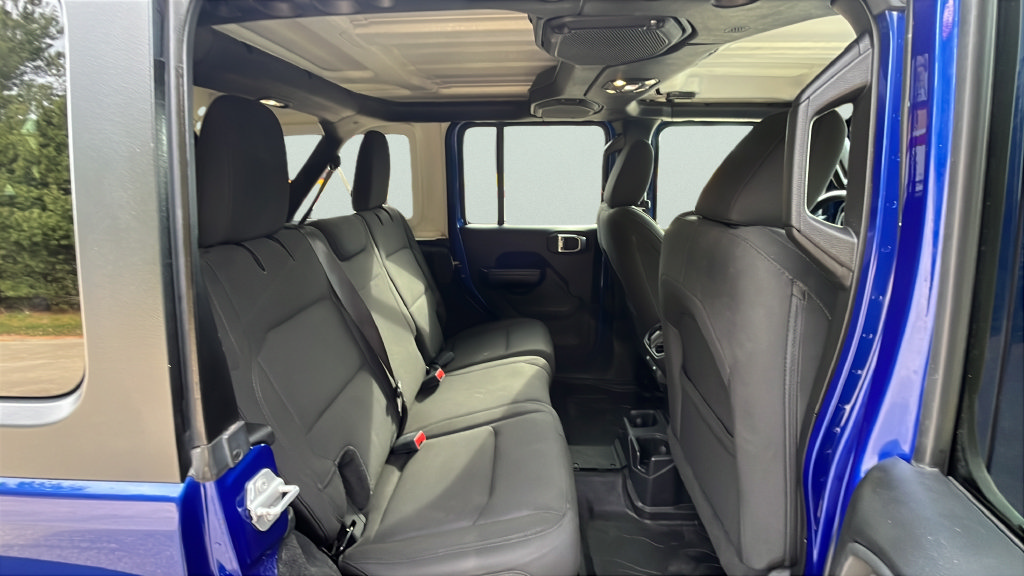 Used 2019 Jeep Wrangler Unlimited Sport S AWD/4WD image 19