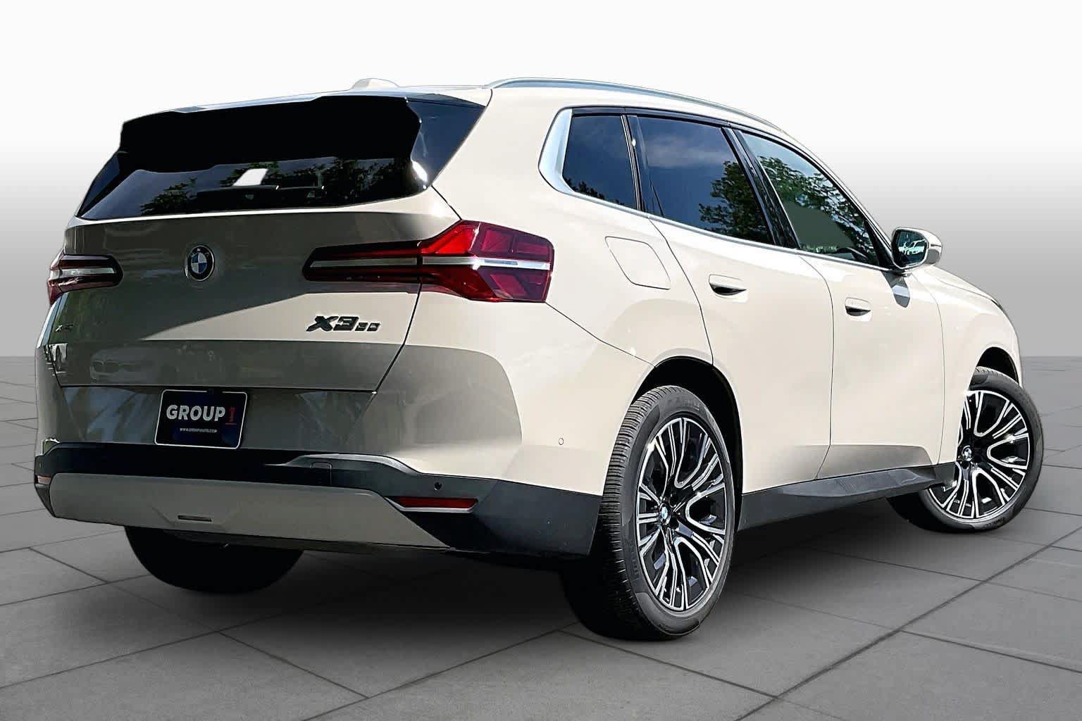 Used 2025 BMW X3 xDrive30i AWD/4WD image 12