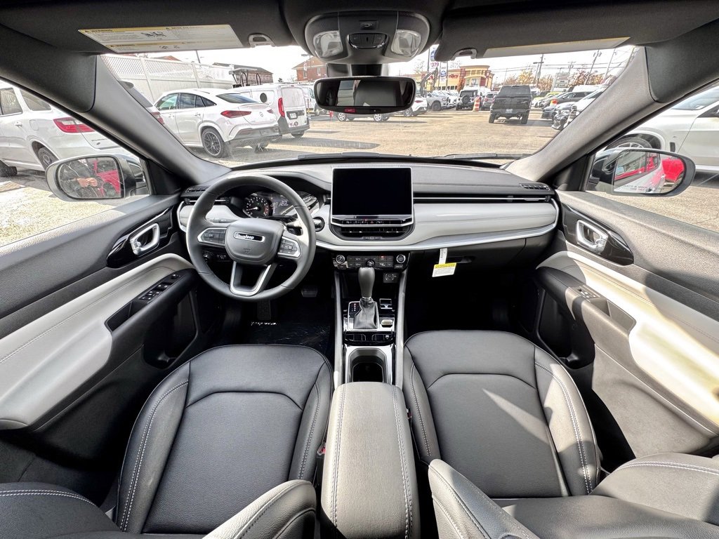 New 2026 Jeep Compass Limited image 10