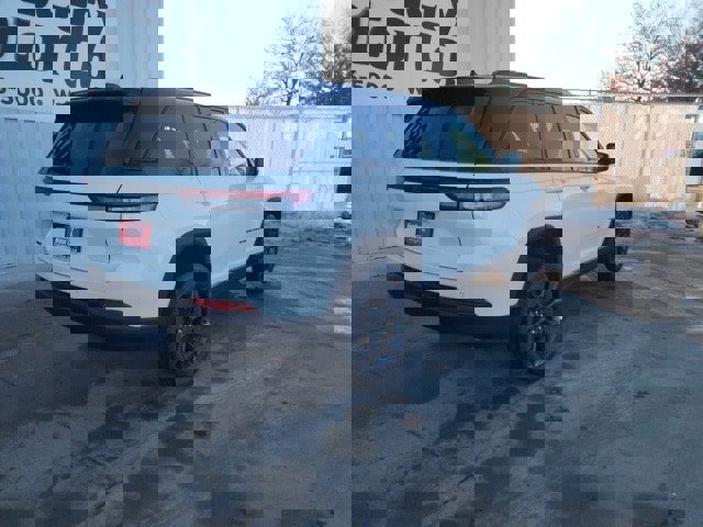 New 2025 Jeep Grand Cherokee Limited image 18