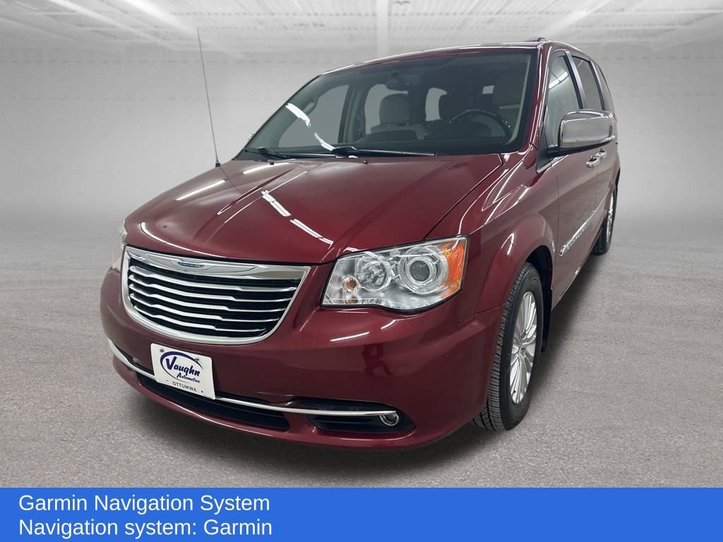 Used 2014 Chrysler Town & Country Limited image 7