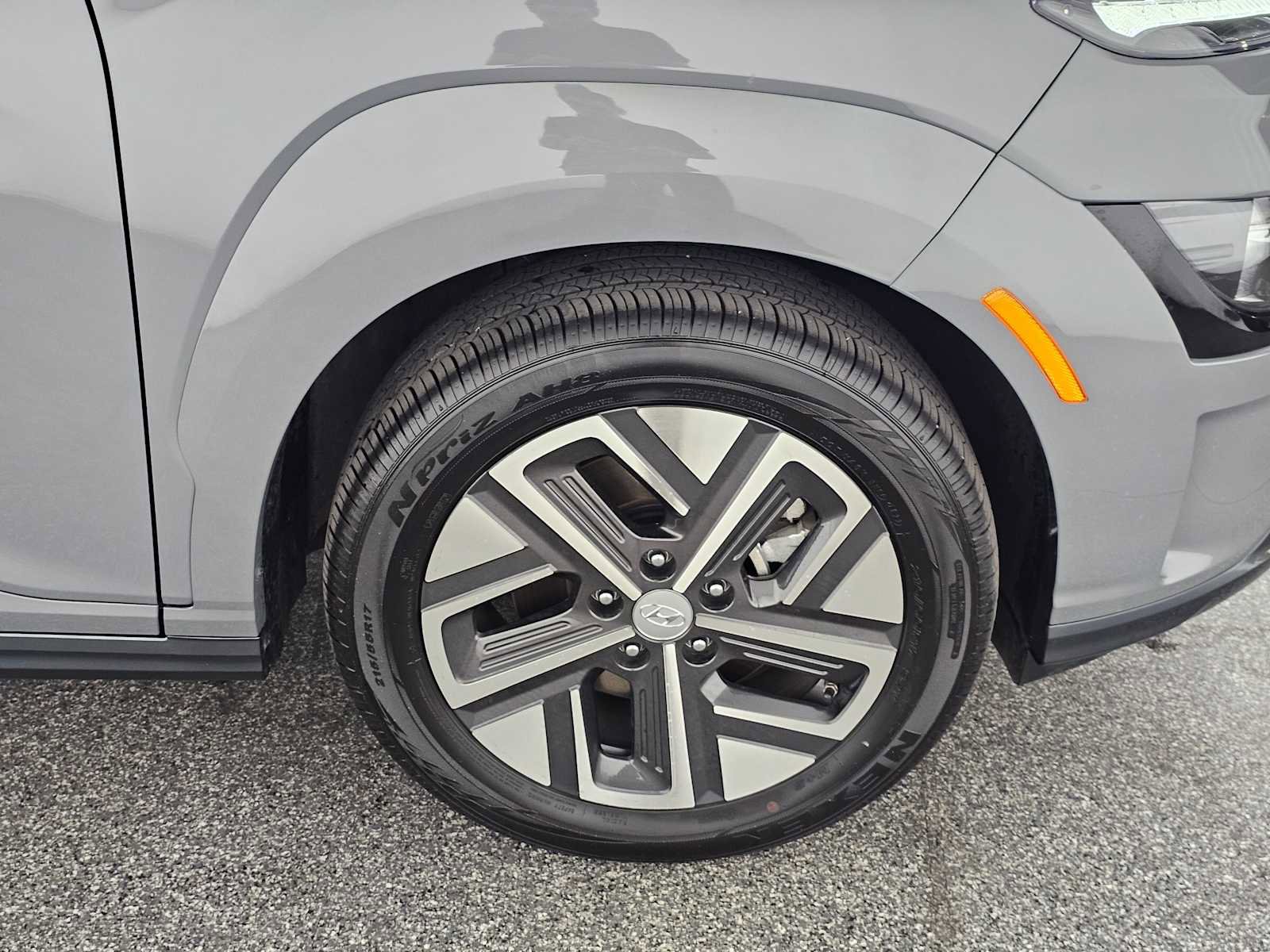 Used 2023 Hyundai Kona SE image 9