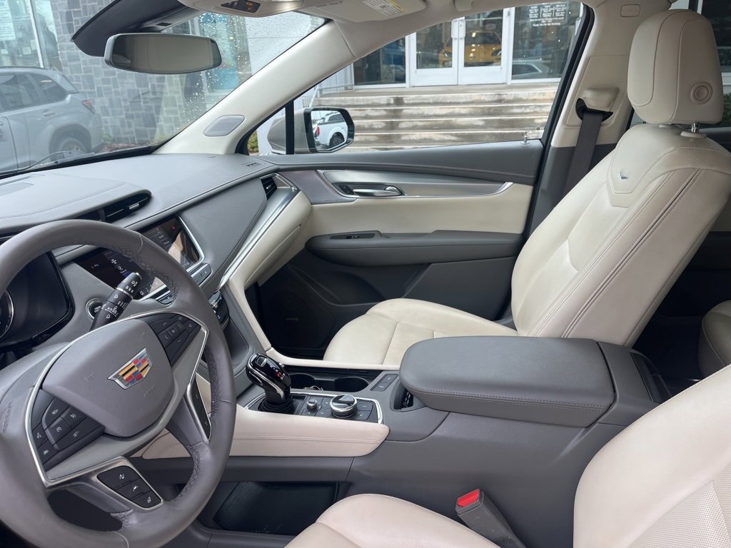 Used 2022 Cadillac XT5 Premium Luxury image 12