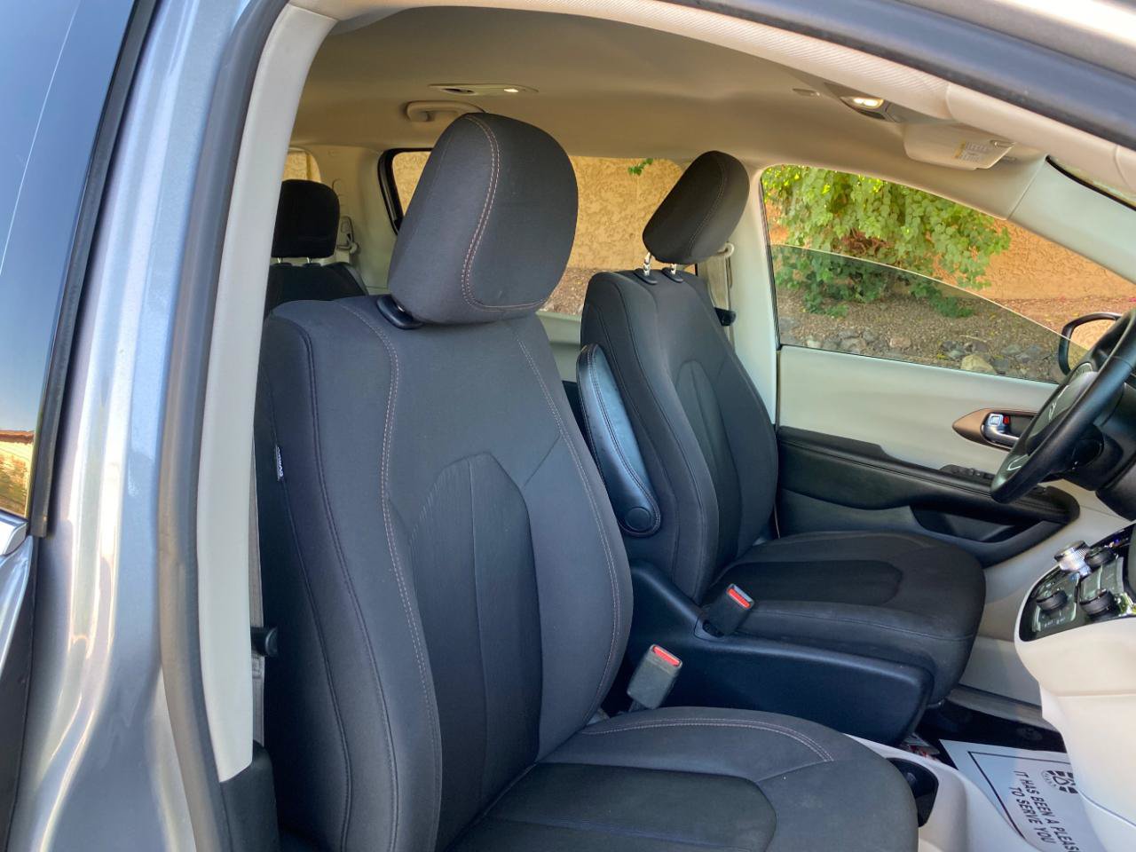 Used 2019 Chrysler Pacifica LX w/ Tire & Wheel Group FWD image 43