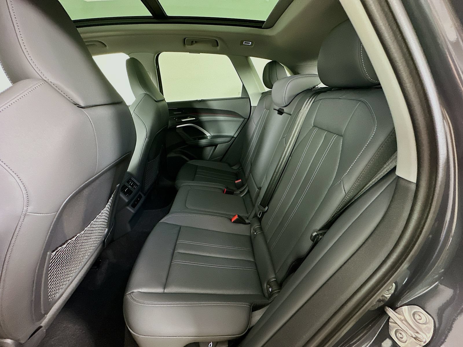 Used 2025 Audi Q5 Premium Plus w/ Premium Plus AWD/4WD image 38