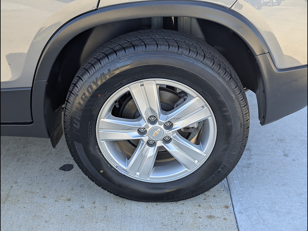 Used 2020 Chevrolet Trax LT AWD/4WD image 12