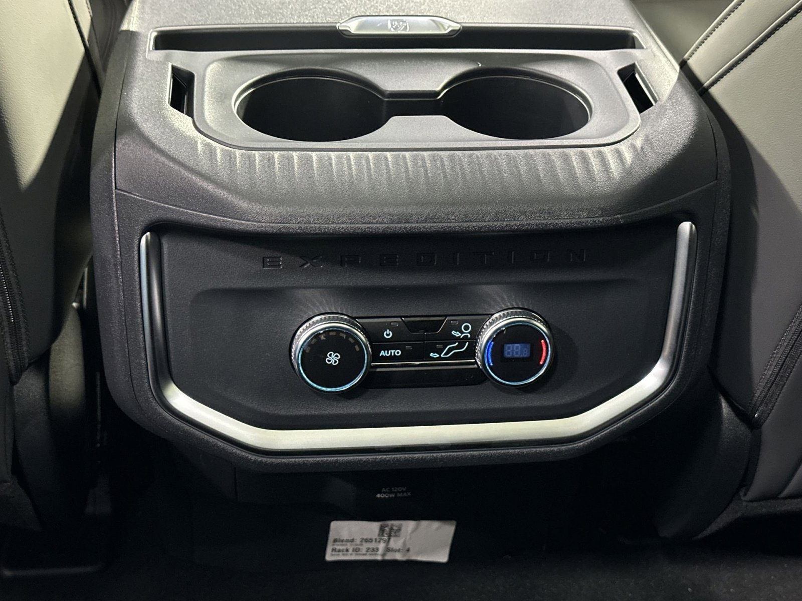 New 2025 Ford Expedition Active image 34