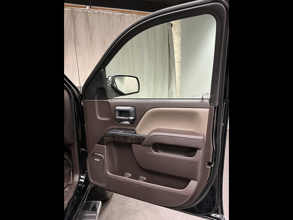 Used 2016 GMC Sierra 2500 Denali w/ Duramax Plus Package AWD/4WD image 24