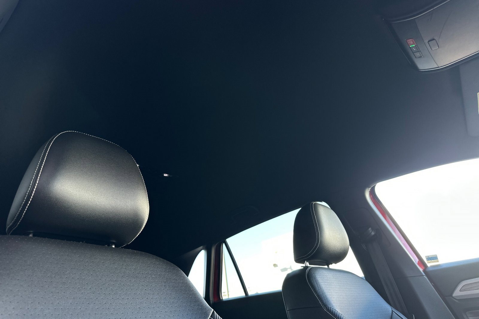 Used 2022 Volkswagen Atlas Cross Sport SE image 17