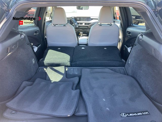 Used 2022 Lexus UX 200 w/ Premium Package FWD image 49