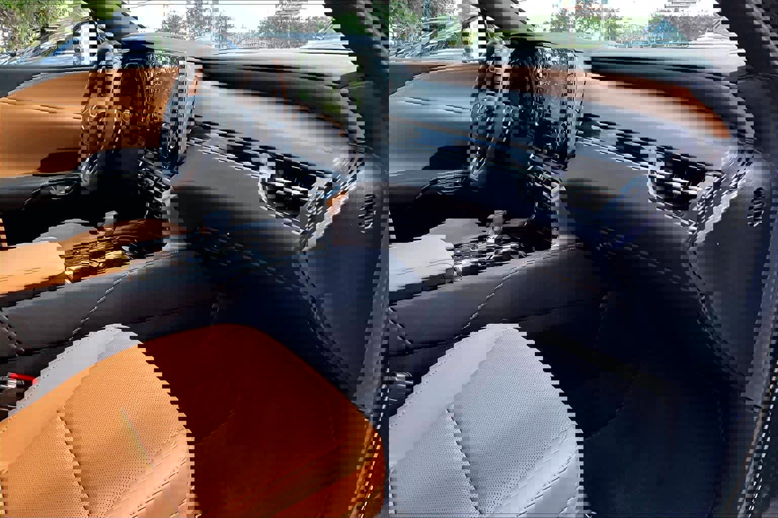 Used 2025 Lexus RX 350 FWD w/ Technology Package image 19